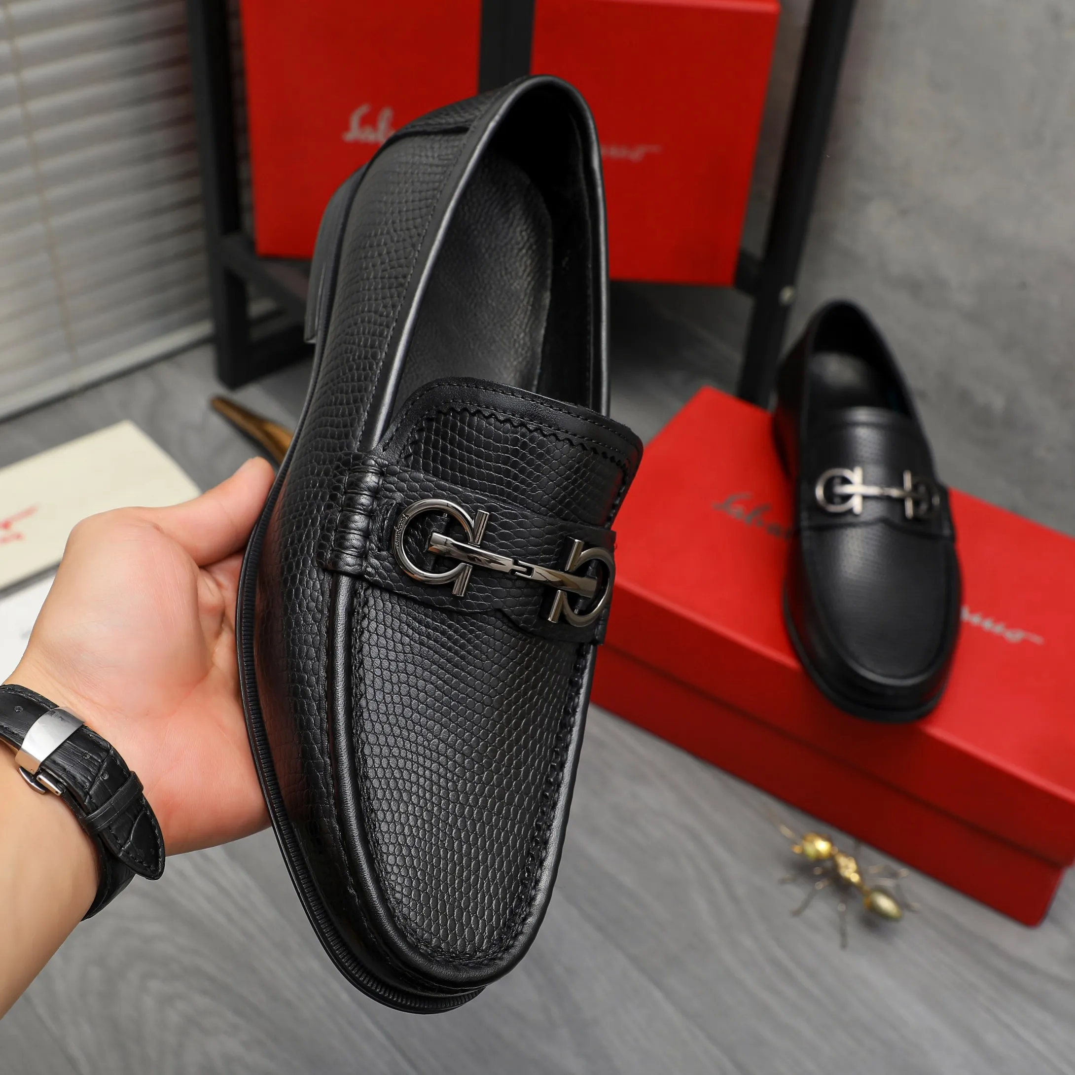 Men's shoes 💰p442 Product trademark: Ferragamo " Ferragamo ] Business slip-on leather shoes Regular size: 38-46 (45.46 custom-made, non-returnable) Product materials: Selected grained cowhide upper, cowhide lining, rubber outsole